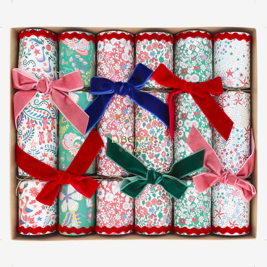 6 crackers liberty meri meri à mettre sous le sapin, sur la table de noël ou à un anniversaire