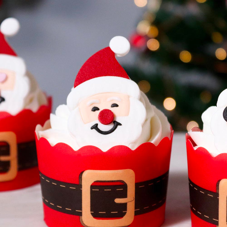 6 edible Santa decorations + 6 cupcake cases