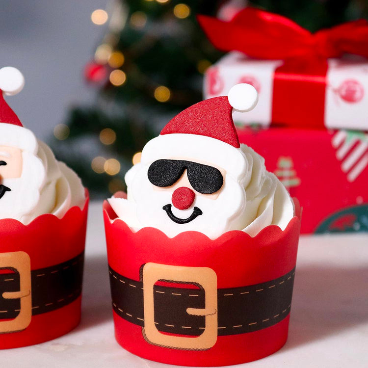 6 edible Santa decorations + 6 cupcake cases