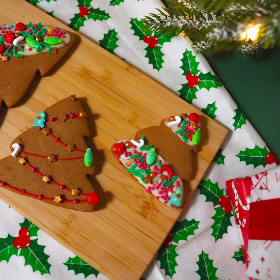 Décors en sucre en forme de sapin et sucre d'orge Noël
