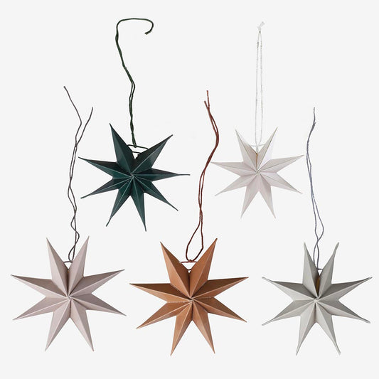 5 décorations en papier en forme d'étoile dans des teintes terracotta