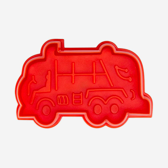 emporte piece camion poubelle avec poussoir pour faire des sablés d'anniversaire