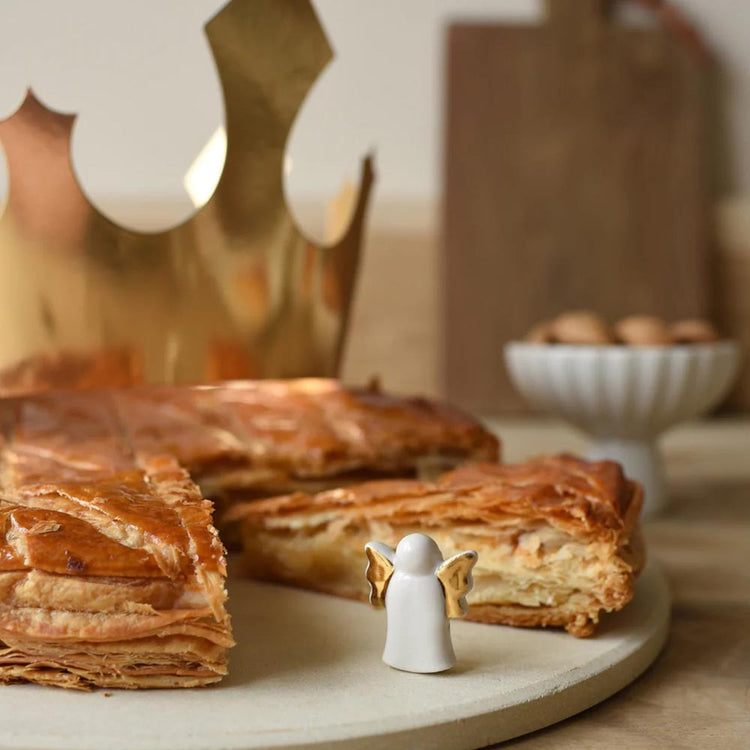 Fève ange en porcelaine pour garnir la galette des rois