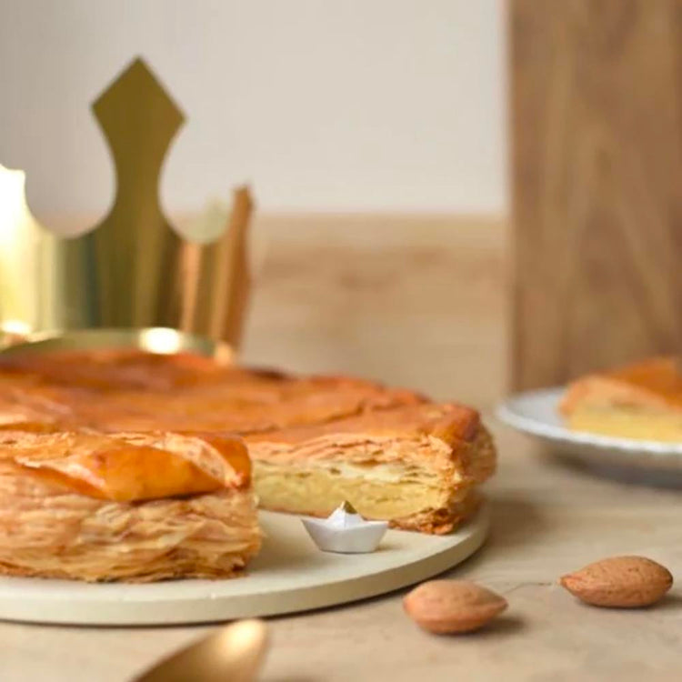 Fève en porcelaine bateau pour galette des rois maison