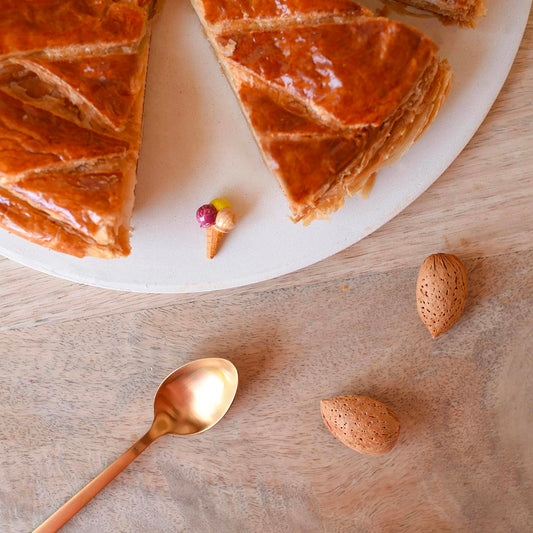 Décoration pour gâteau : fève porcelaine glace pour épiphanie