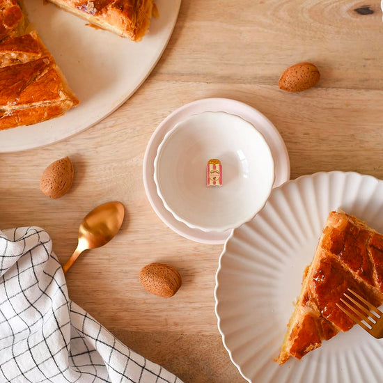 Décoration pour gâteau : fève porcelaine pop corn à collectionner