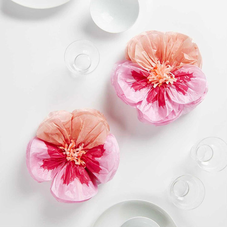 2 fleurs en papier de soie rose : deco anniversaire vaiana