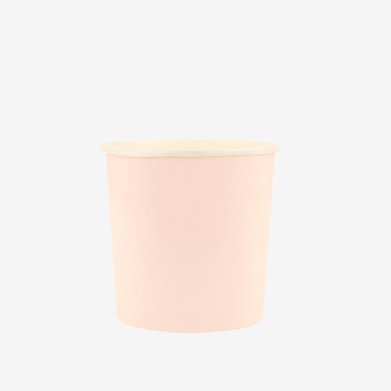 Gobelets en carton rose pêche, parfaits pour une table de fête fille