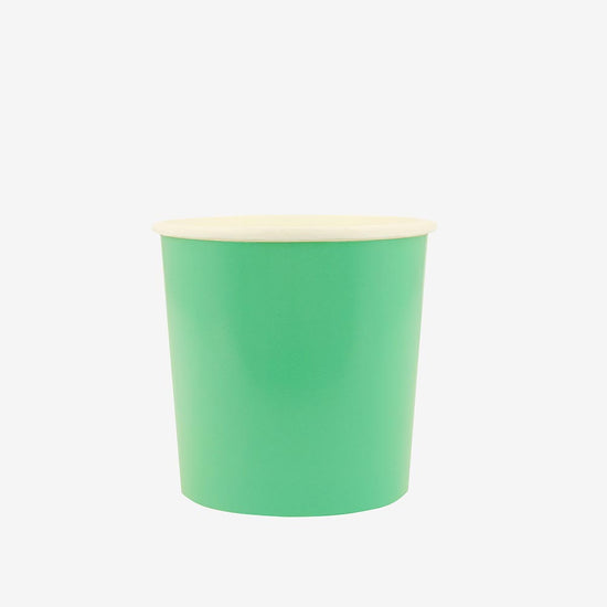 Gobelets en carton vert émeraude, une touche chic pour votre déco tropicale