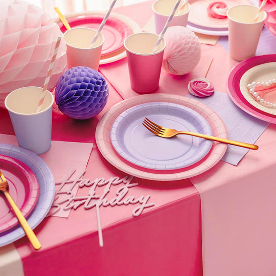 Gobelets rose foncé pour anniversaire, mariage, baptême et fête