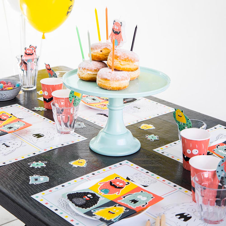 6 gobelets en carton monstres : decoration de table anniversaire