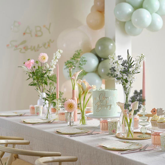 Guirlande florale Baby shower : decoration baby shower champetre