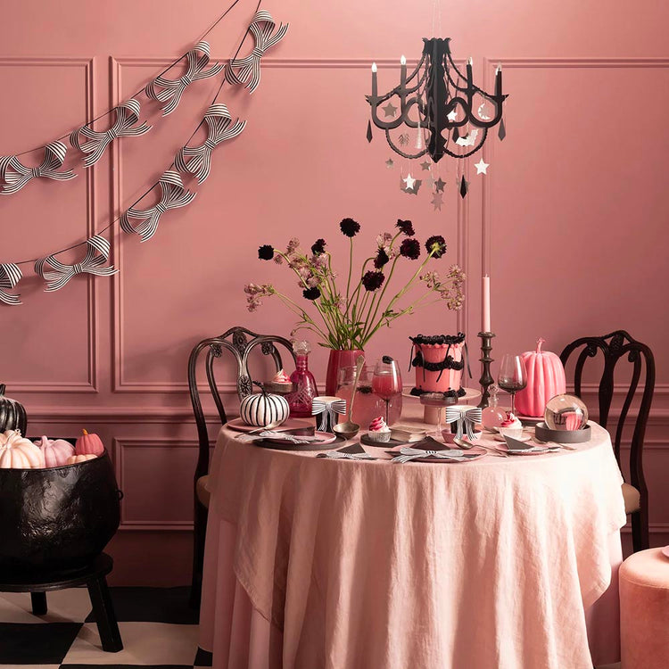 8 gobelets jetables avec noeuds noirs et blancs pour déco table fête déguisée halloween 