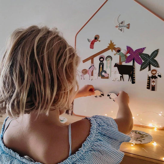 Jeux magnétique sur le thème de la crèche pour enfant