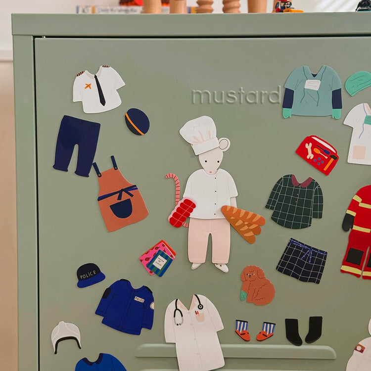 Jeu magnétique sur le thème des métiers : pompier, médecin, astronaute, idée cadeau anniversaire enfant