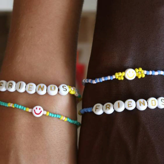 Kit perles bracelets Friends : cadeau anniversaire ado