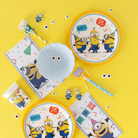 8 assiettes en carton Minions - deco de table anniversaire enfant