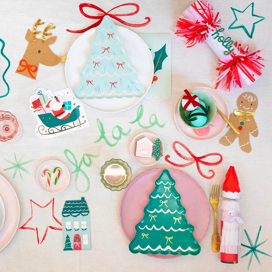 comment dresser une table noel originale avec serviettes en papier sapins de noel