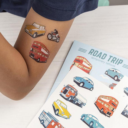 Planches de tatouages véhicules pour activité anniversaire