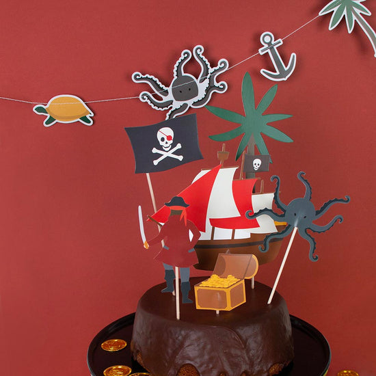 Anniversaire pirate : guirlande pirate et gateau anniversaire pirate