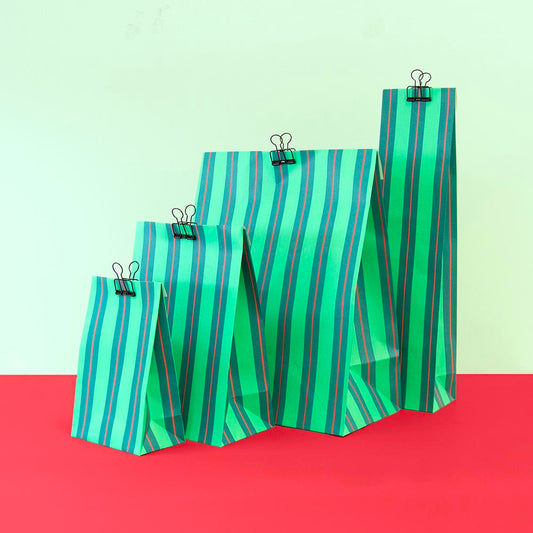 Emballage cadeau de noel ou avent : 1 pochette en papier à fond plat rayures vertes