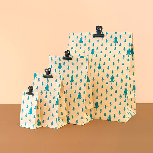 Emballage cadeau de noel ou avent : 1 pochette en papier à fond plat sapins