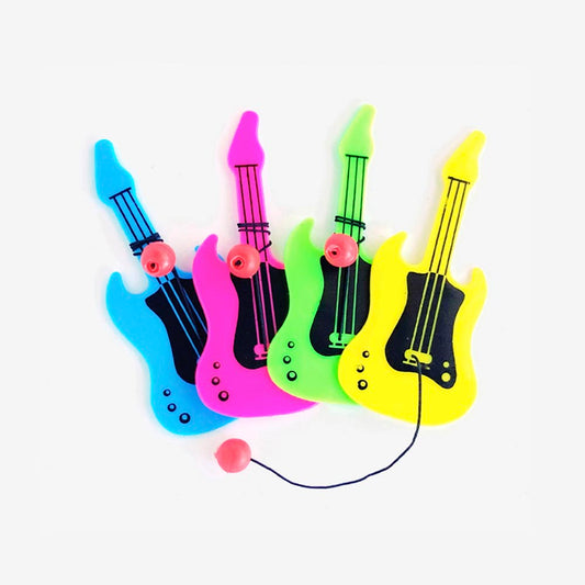 Mini raquette guitare : idee petit cadeau anniversaire pas cher