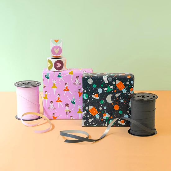 Emballage papier ballerines pour cadeau anniversaire à thème ou fête anniversaire