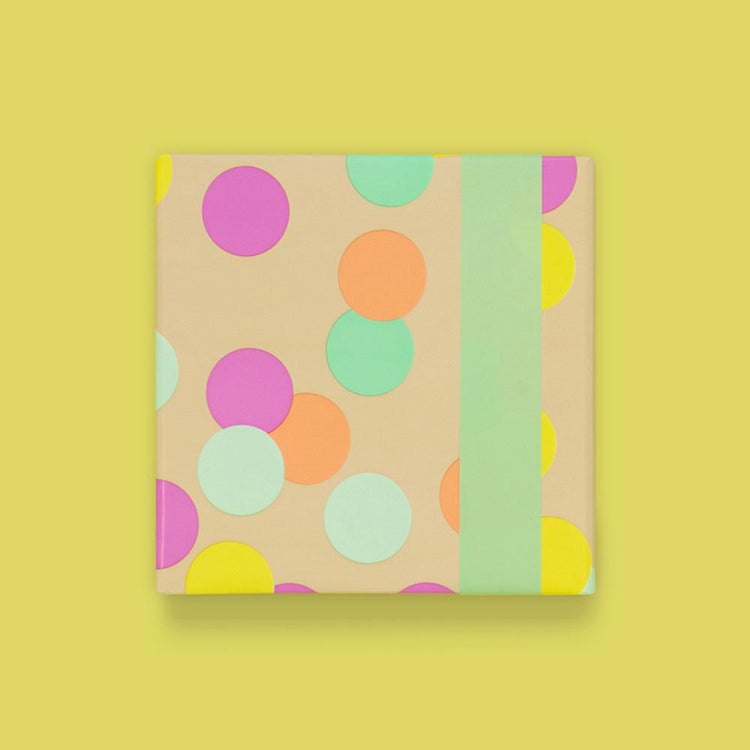 Papier cadeau : 1 rouleau gros confettis