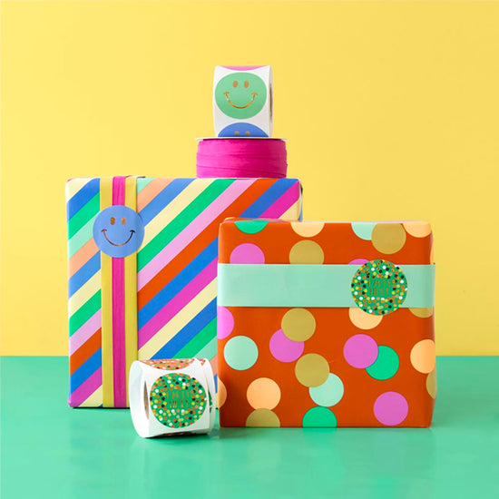 1 rouleau de papier cadeau gros confettis pour emballer les cadeaux