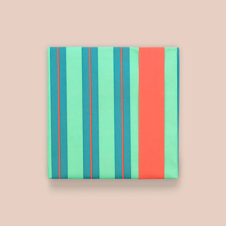 Noël - Papier cadeau : 1 rouleau rayures vertes et rouges - accessoire