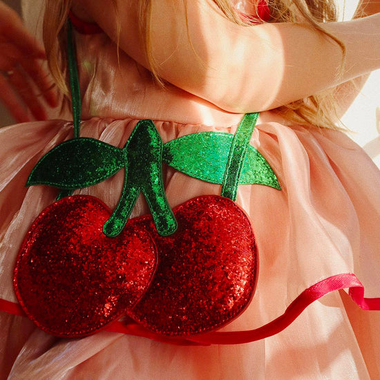 sac à main cerise : idée cadeau de Noël enfant