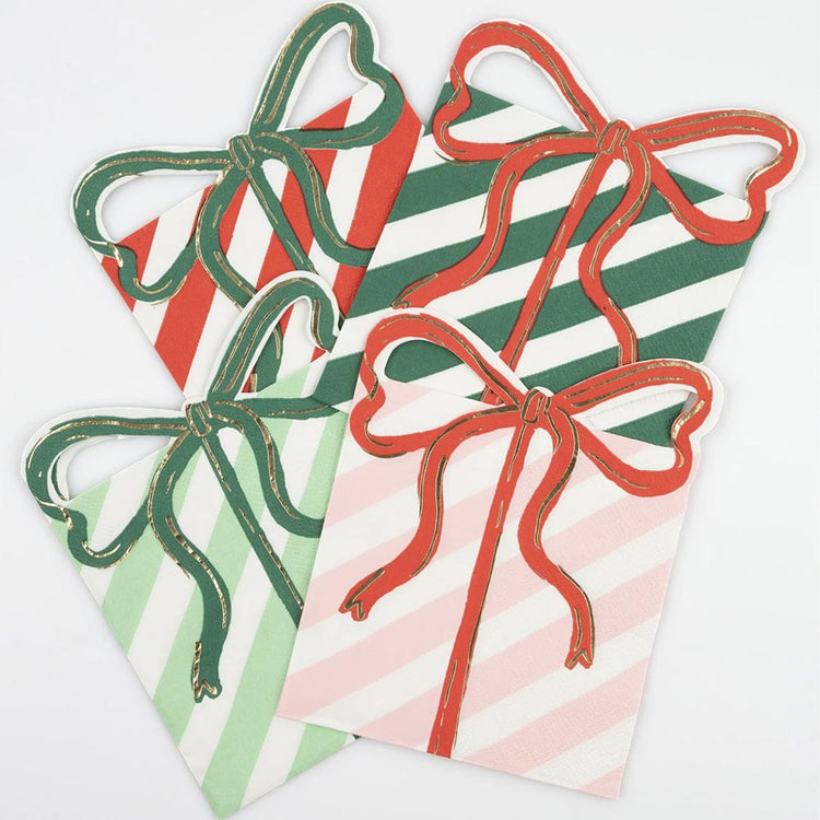 16 serviettes de Noël à motif cadeaux pour une table festive