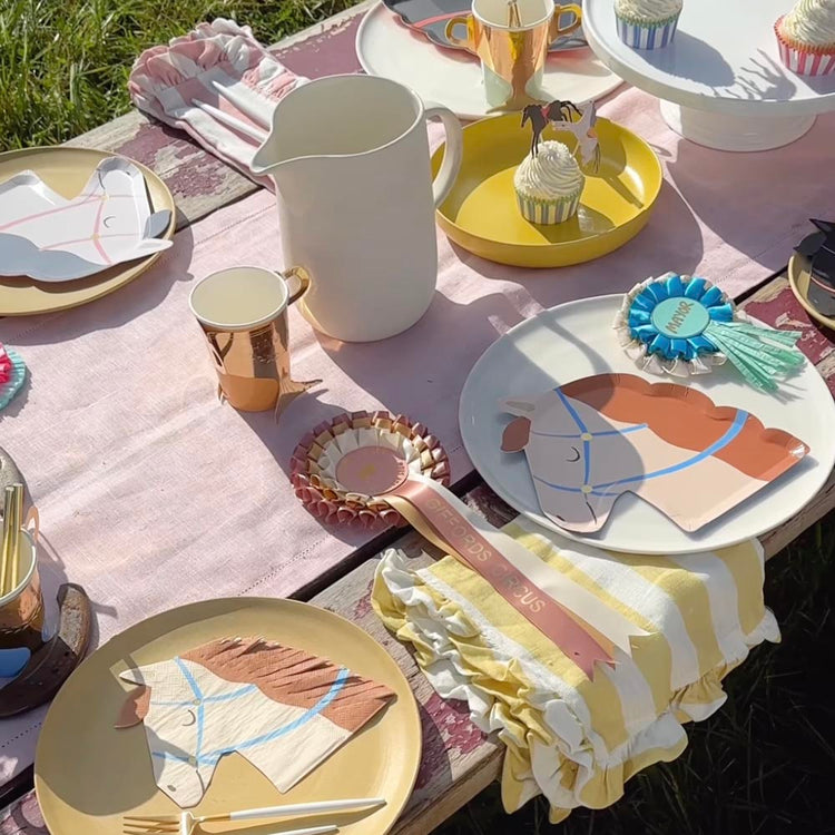 16 serviettes en papier équitation : deco de table thème cheval