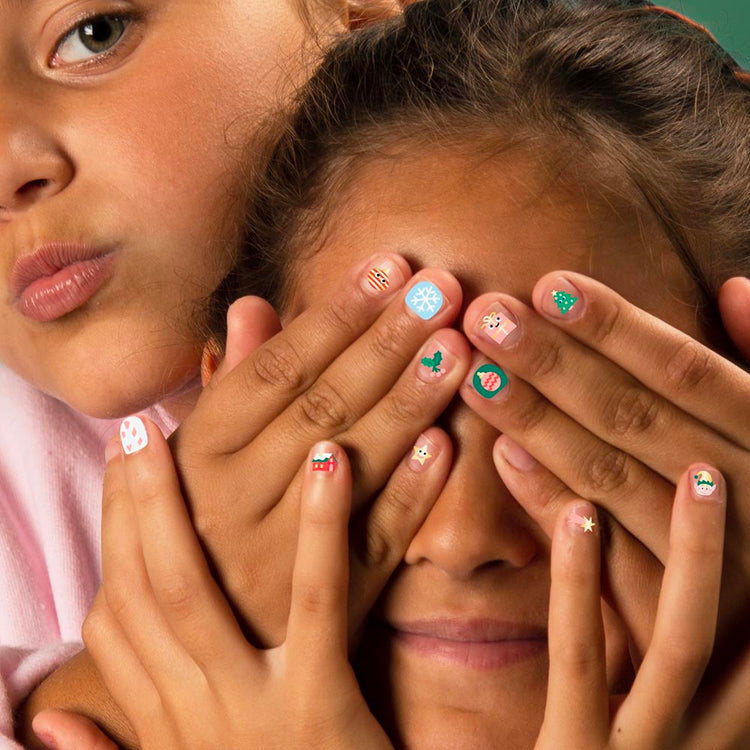 Décoration d'ongles sur le thème de Noël