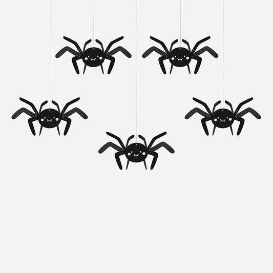 5 araignées à suspendre : decoration halloween originale