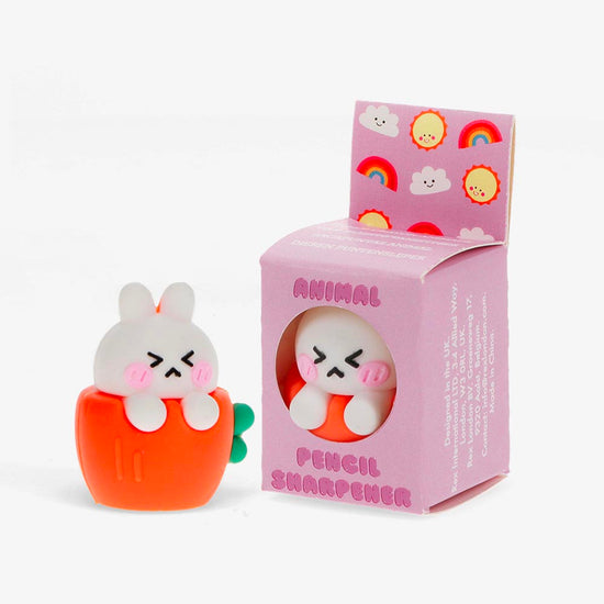 Taille crayon lapin mignon blanc : idée pochette surprise anniversaire enfant