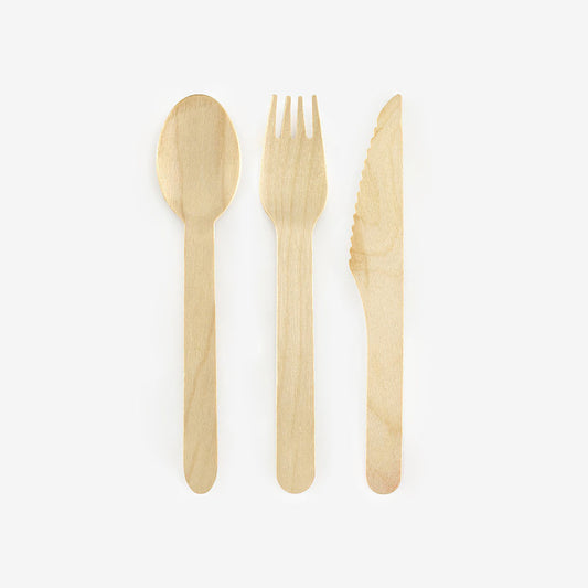 Recyclable wooden cutlery for festive events birthday family celebration