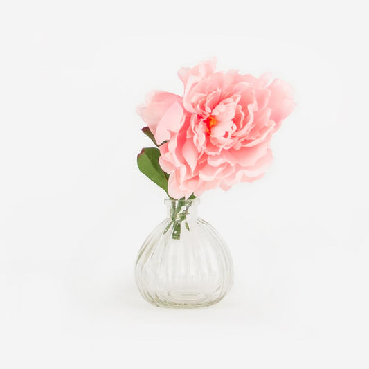 Vase rond en verre avec fausse pivoine pour centre de table de mariage retro