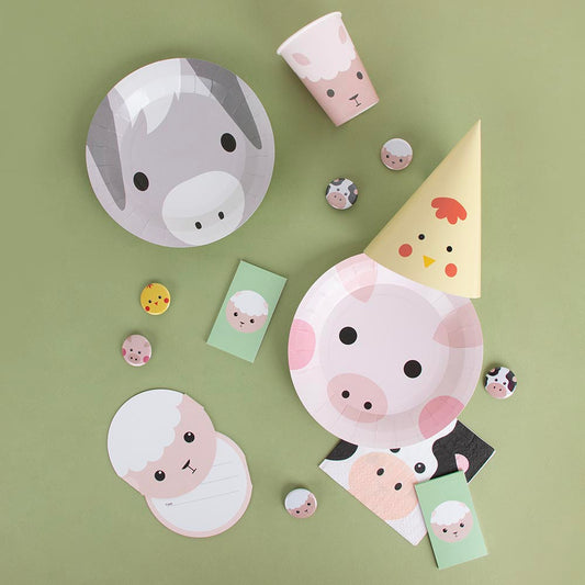 Small cardboard plates with farm animals for table decoration