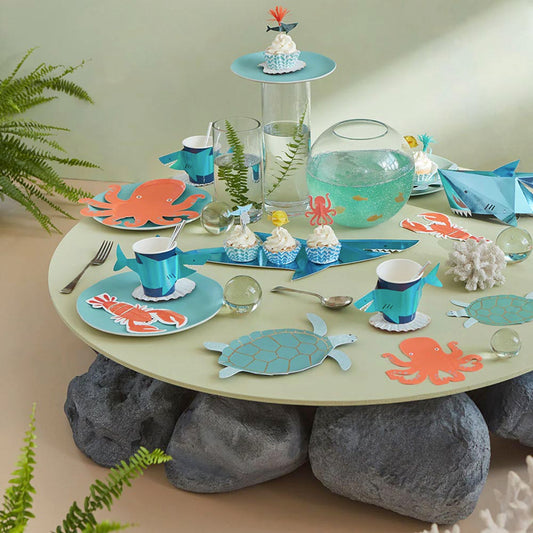 8 gobelets en carton requin pour decoration de table animaux marins