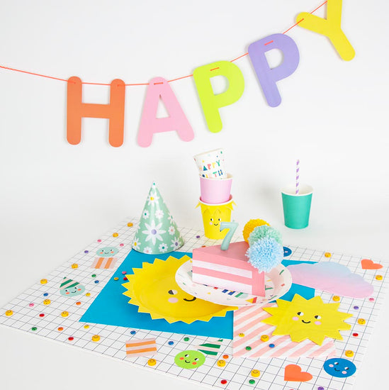 8 gobelets en carton multicolore pour décoration de table fête