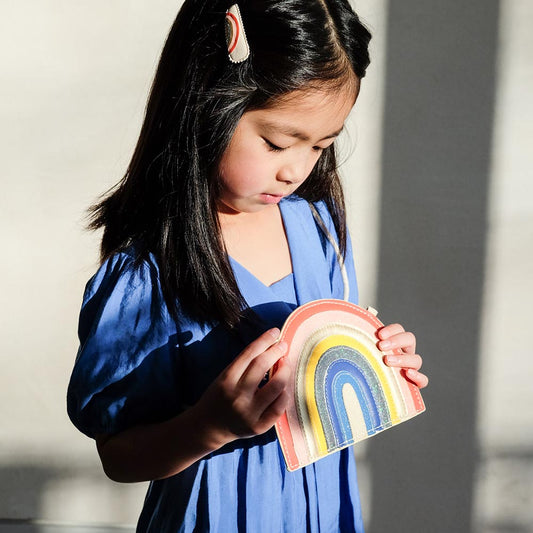 Accesorio bandolera arcoíris para disfraz de niño