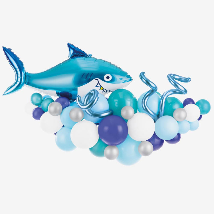 Arco de globos de tiburón con globo de tiburón sonriente para cumpleaños de niños