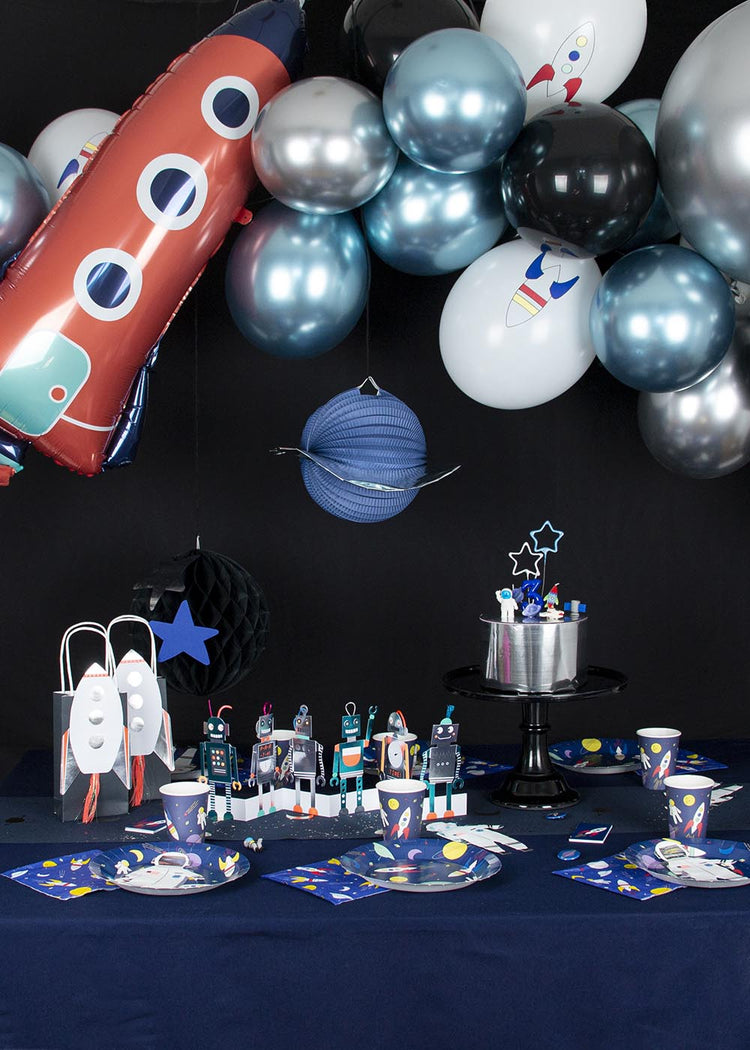 Globos para organizar fiesta de cumpleaños de astronautas