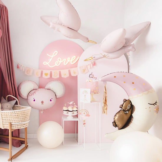 Ballon hélium cigogne rose pour decoration baby shower fille chic