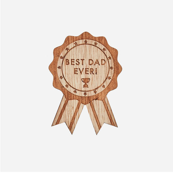 Idée fête des pères : badge best dad ever à offrir