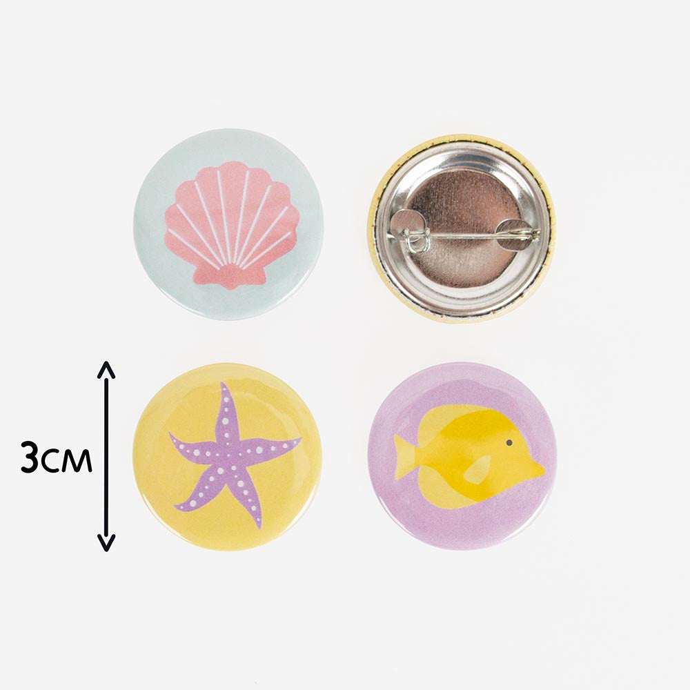 1 pastel mermaid badge to slip into a guest gift bag