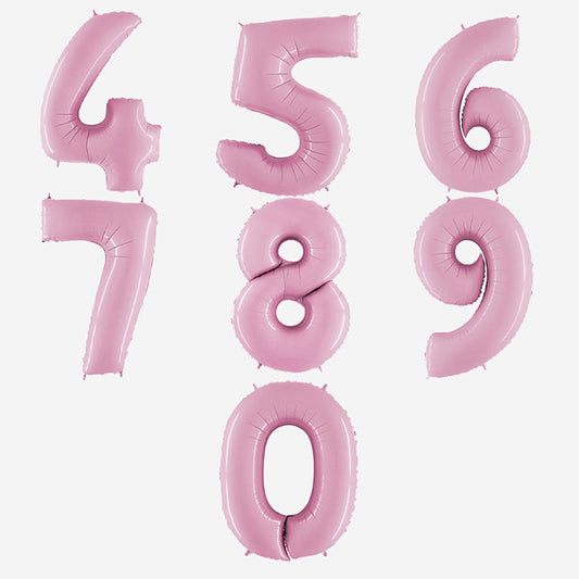 Globos pequeños de color rosa pastel con números del 4 al 9 para decoración de fiesta de cumpleaños de niña.