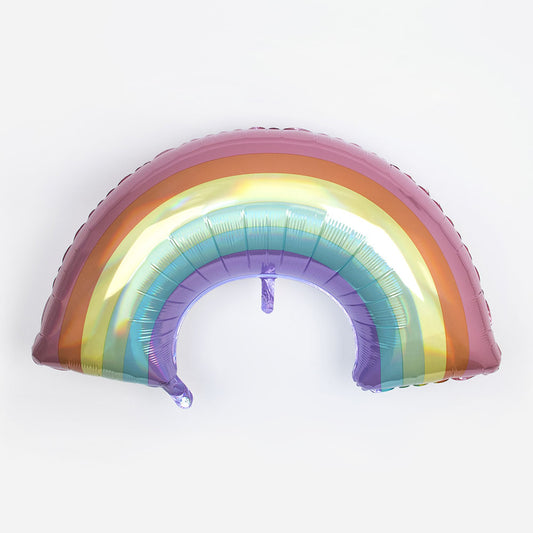 Globo arcoíris para decoración de cumpleaños de niña con temática de unicornio.